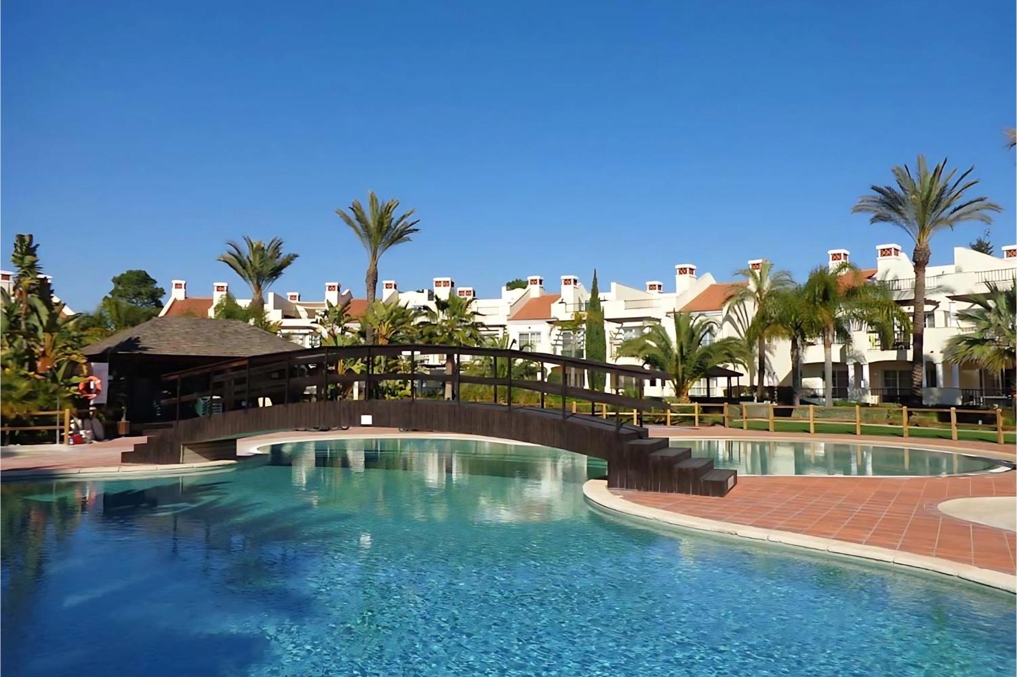 Luxury 3 Bedroom Apartment On Gated Complex Quarteira Buitenkant foto